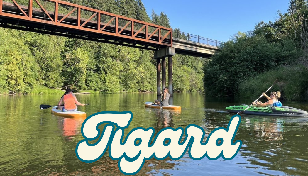People paddling on the Tualatin River at Cook Park in Tigard, Oregon